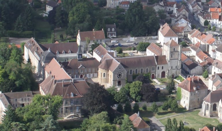 Abbaye-et-Tour-Romane-Jouarre